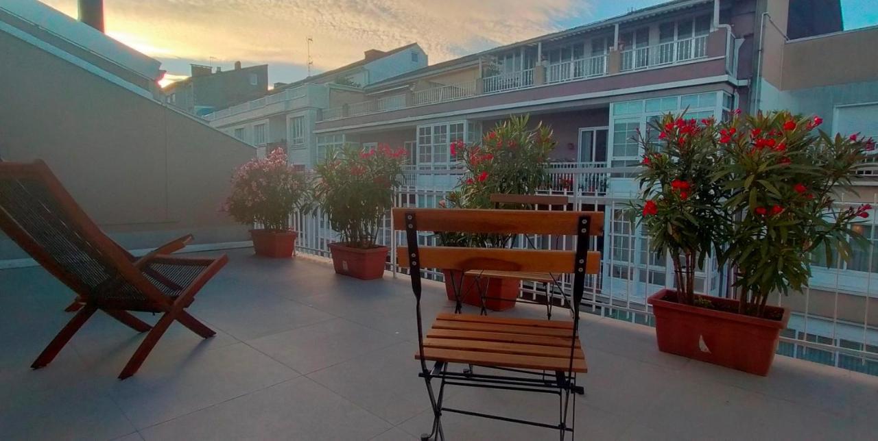 Appartamento Loft Con Terraza En El Centro De Santiago De Compostela Vutco 07320 Esterno foto