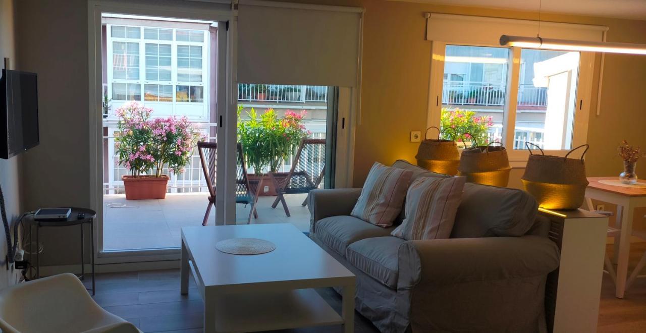 Appartamento Loft Con Terraza En El Centro De Santiago De Compostela Vutco 07320 Esterno foto