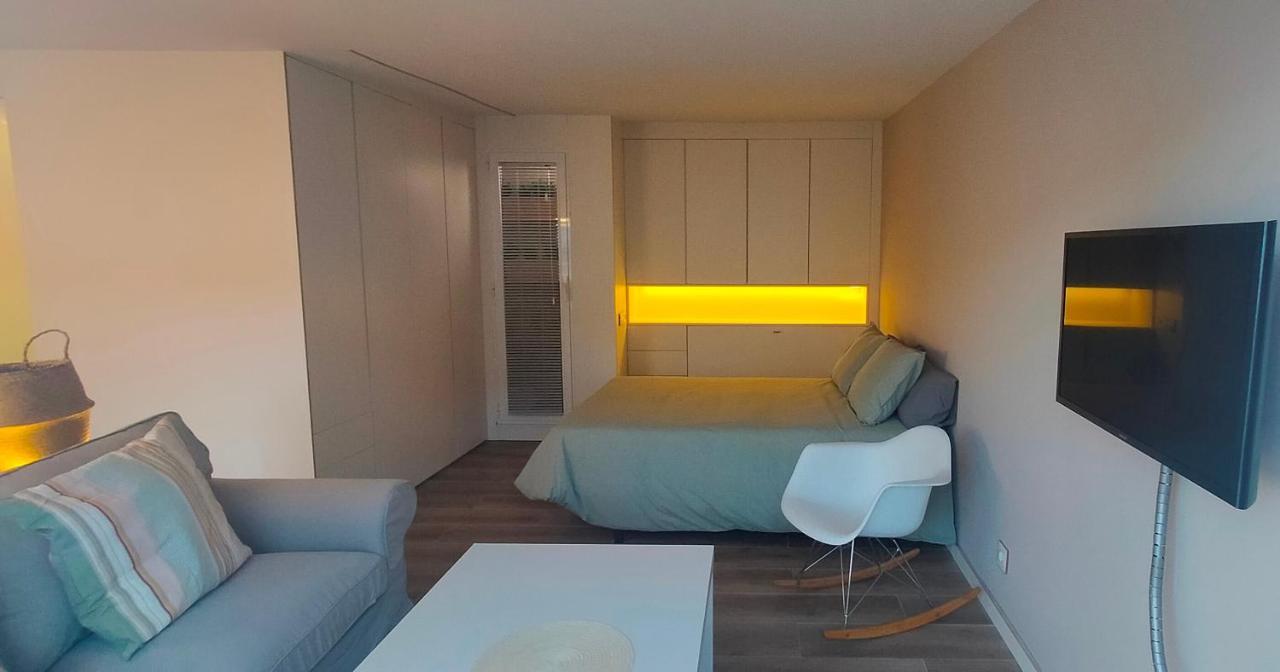 Appartamento Loft Con Terraza En El Centro De Santiago De Compostela Vutco 07320 Esterno foto